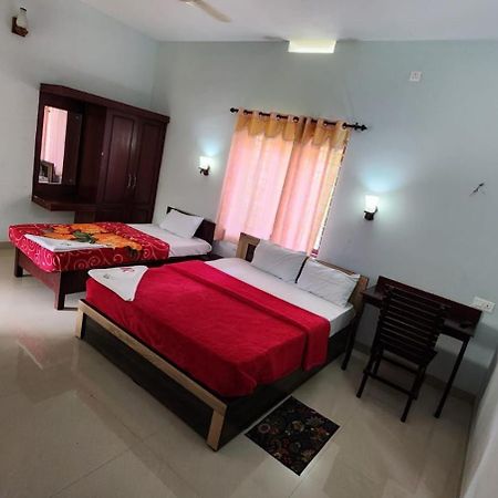 Pkn Homestay Thekkady Kumily Kültér fotó