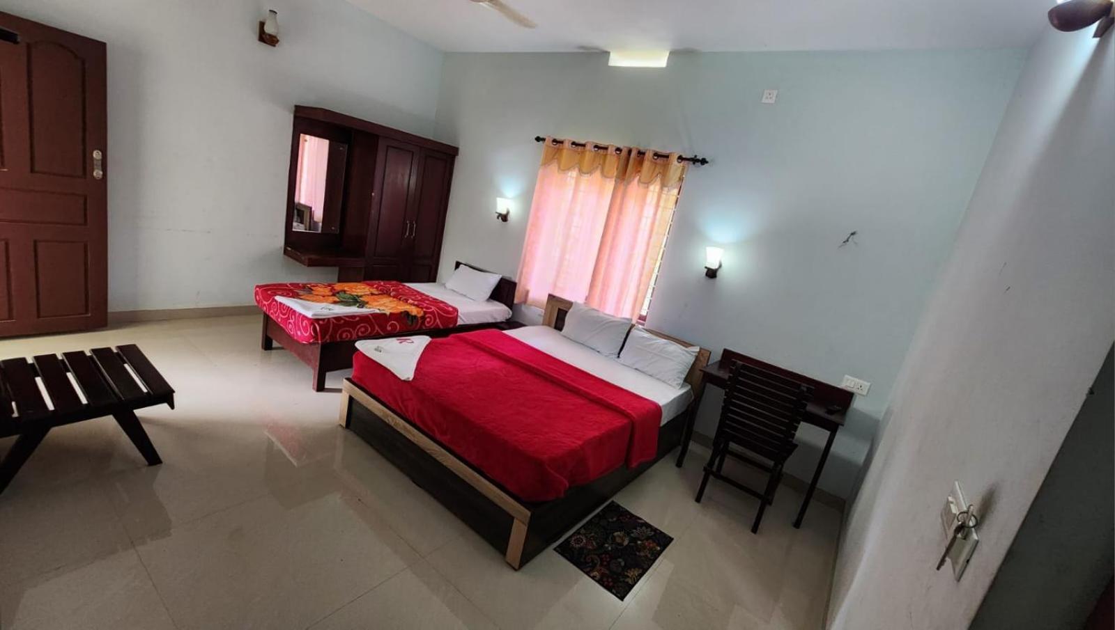 Pkn Homestay Thekkady Kumily Kültér fotó