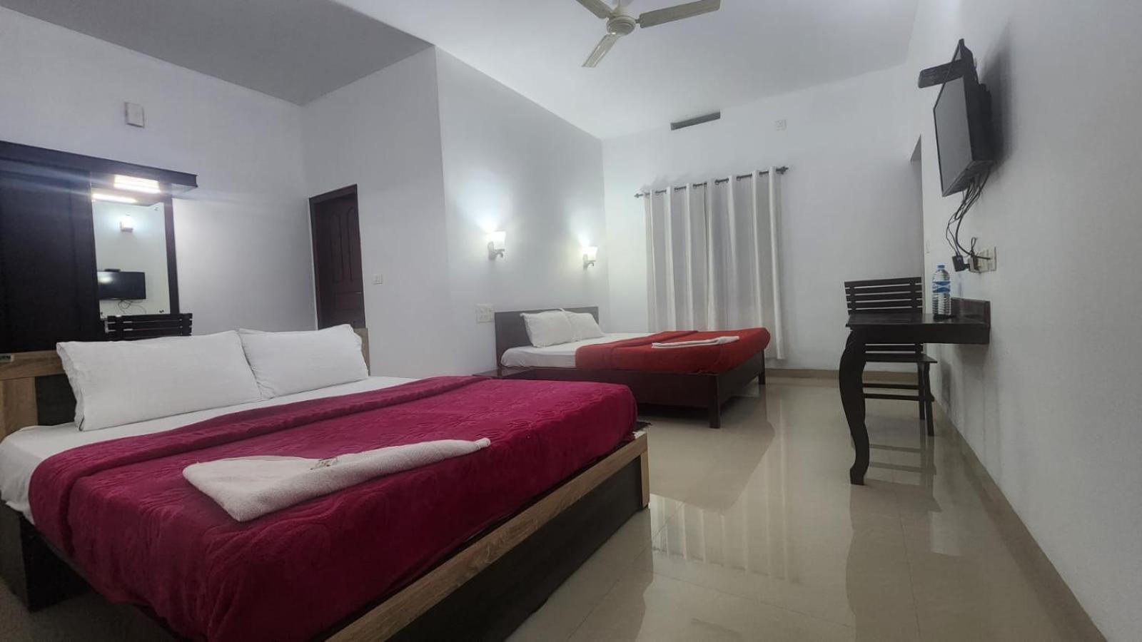 Pkn Homestay Thekkady Kumily Kültér fotó
